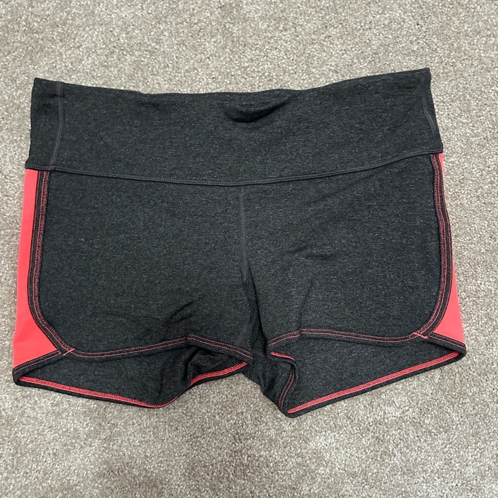 Gap Fit Running, Hot Yoga Grey Short - size Medium, EUC